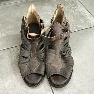 Women’s Freebird Arrow size 6